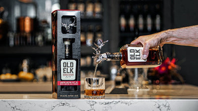 Old Elk Blended Straight Bourbon Whiskey W/ Elk Pourer